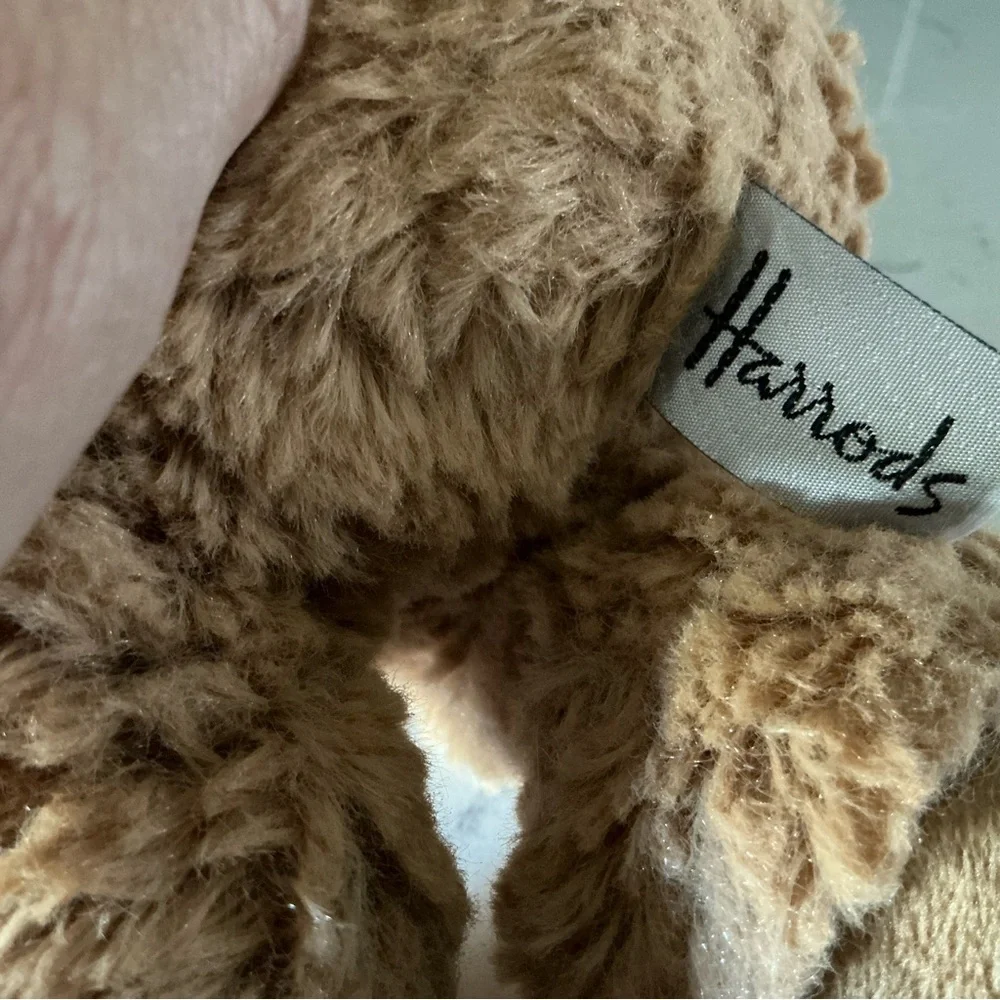 Harrods England Knightsbridge royal quart teddy bear plush stuffed animal